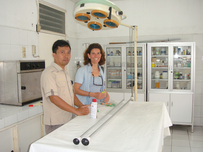 Zootier-Hilfe in Indonesien - Dr. Julia Gräfin Maltzan